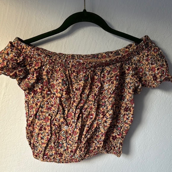 Floral Off-Shoulder Top - Picture 3 of 6